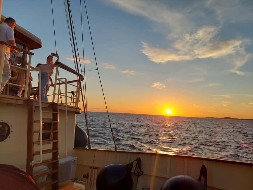 Split:Sunset Cruise with Live Music - Comfort details that make a real difference at sea