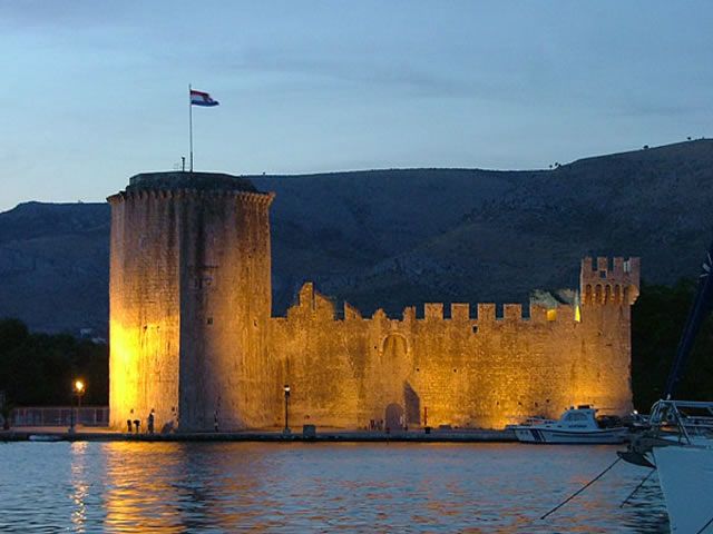 Trogir 1.5-Hour City Tour - St. Mark’s Fortress and Glorijet: A Strong Start with Views and Purpose