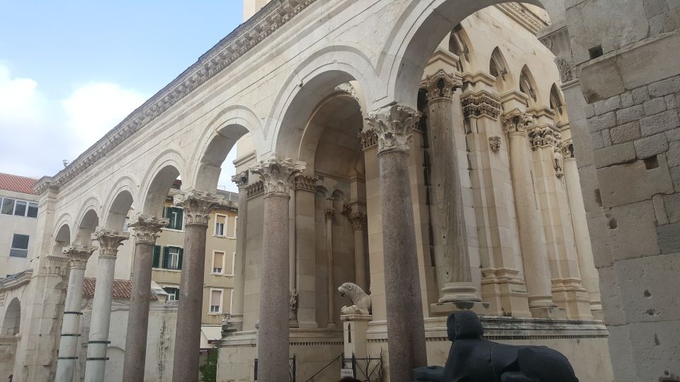 Walking Tour Split - Golden Gates, Vestibul, and Grgur Ninski: where the city’s identity shows