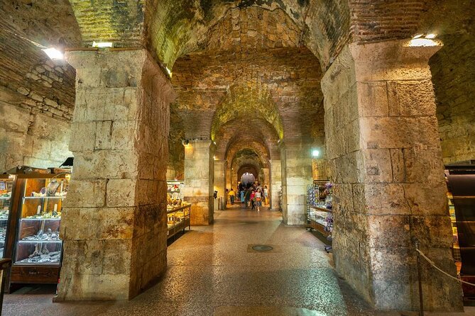 YOUR BEST PRIVATE TOUR - amazing Split and Diocletian's palace - The Split synagogue stop: a meaningful detour from the palace focus